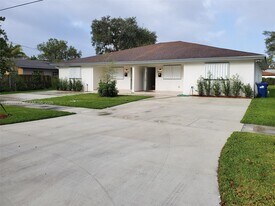 10372 NW 10th Ave in Miami, FL - Building Photo