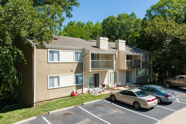 Waterford West in Ballwin, MO - Building Photo - Building Photo