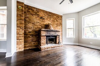 1435 N Washtenaw Ave, Unit 1 in Chicago, IL - Foto de edificio - Building Photo