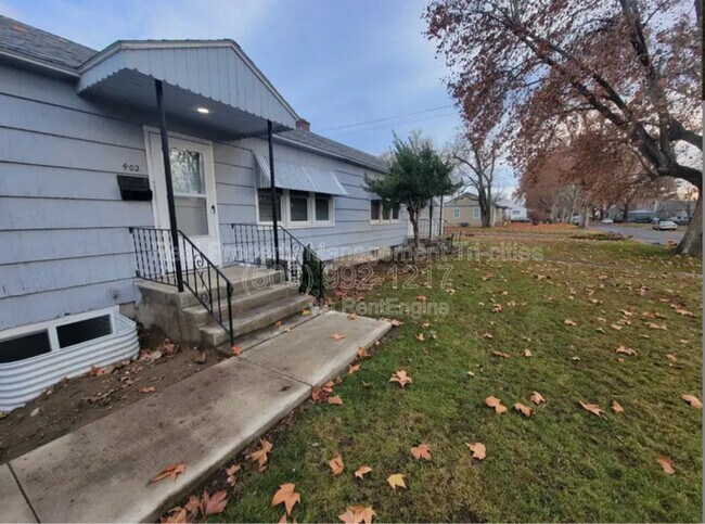 402 Barth Ave in Richland, WA - Foto de edificio - Building Photo