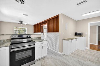 1310 W Woodlawn Ave in Tampa, FL - Building Photo - Building Photo