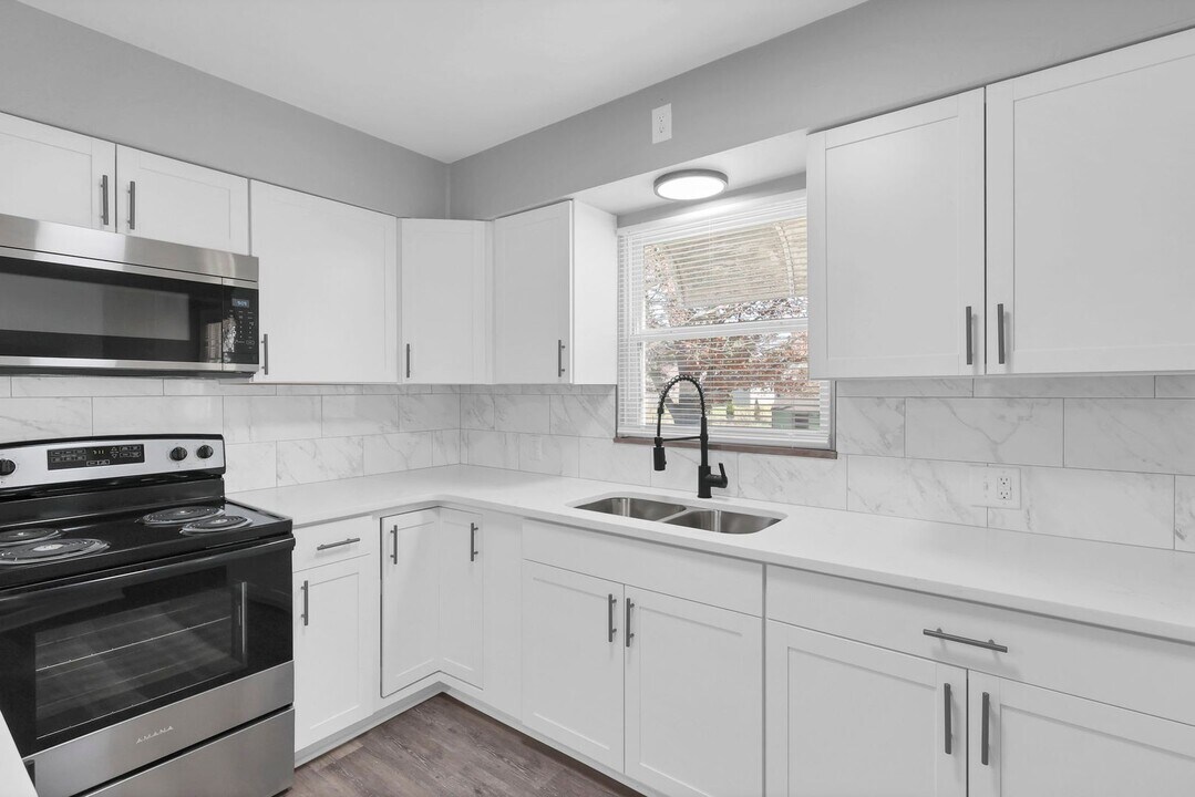 1820 Oakwood Ave in Columbus, OH - Building Photo