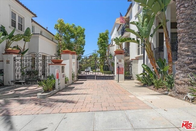 1749 Grand Ave in Long Beach, CA - Building Photo - Building Photo