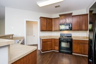 3302 Southerland Ct in Douglasville, GA - Building Photo - Building Photo