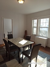 36 Crosby Rd in Newton, MA - Foto de edificio - Building Photo