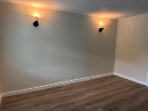 187 West St in Hatfield, MA - Foto de edificio - Building Photo