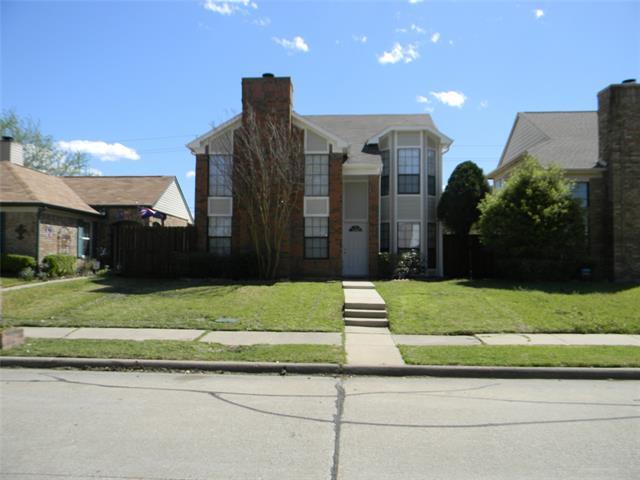 1908 Pinecrest Dr in Carrollton, TX - Building Photo