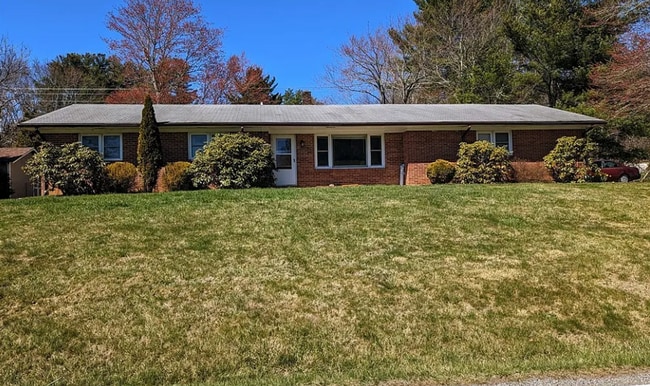 2175 Brown's Chapel Rd in Boone, NC - Building Photo - Building Photo