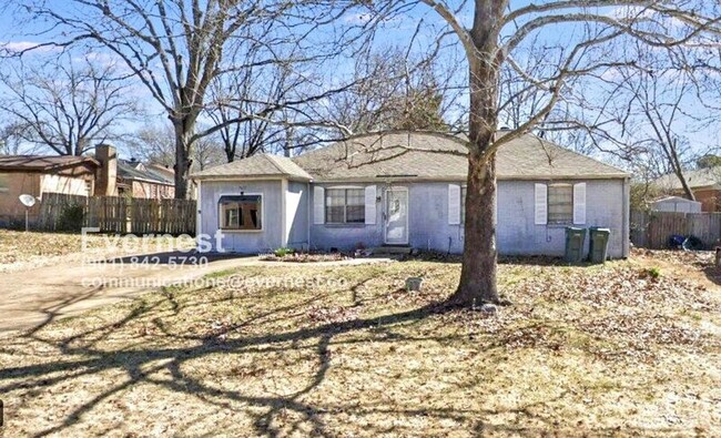 property at 7632 Southaven Cir W