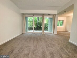 11739 Ledura Ct in Reston, VA - Building Photo - Building Photo