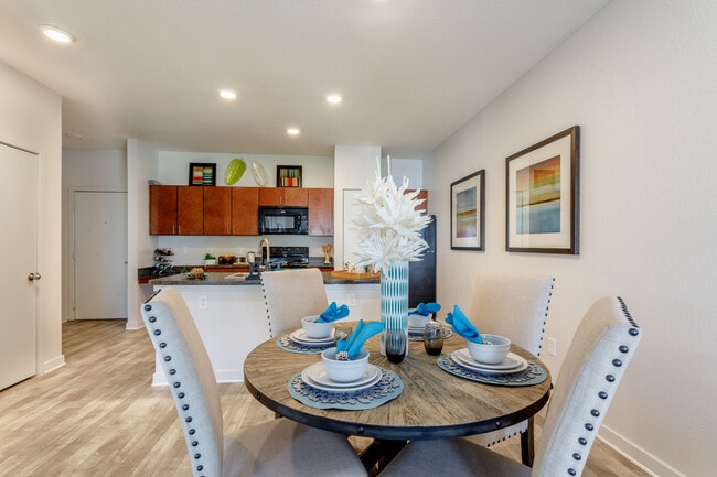 Lincoln Place in Loveland, CO - Building Photo - Interior Photo