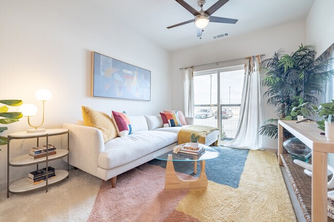 ThreeTwenty at the Vybe in Kyle, TX - Building Photo - Interior Photo