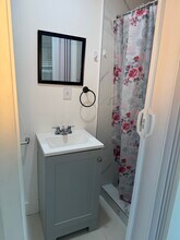 6242 SW 24th St in Miramar, FL - Building Photo - Building Photo