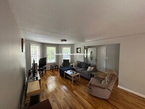 420 Norfolk St, Unit 1 in Somerville, MA - Building Photo - Building Photo