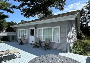 153 Cottage Rd in Enfield, CT - Building Photo - Building Photo