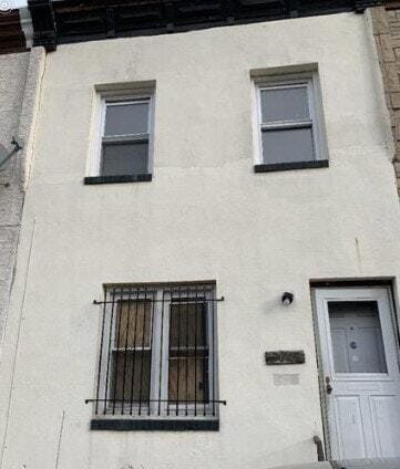 property at 3047 N Carlisle St