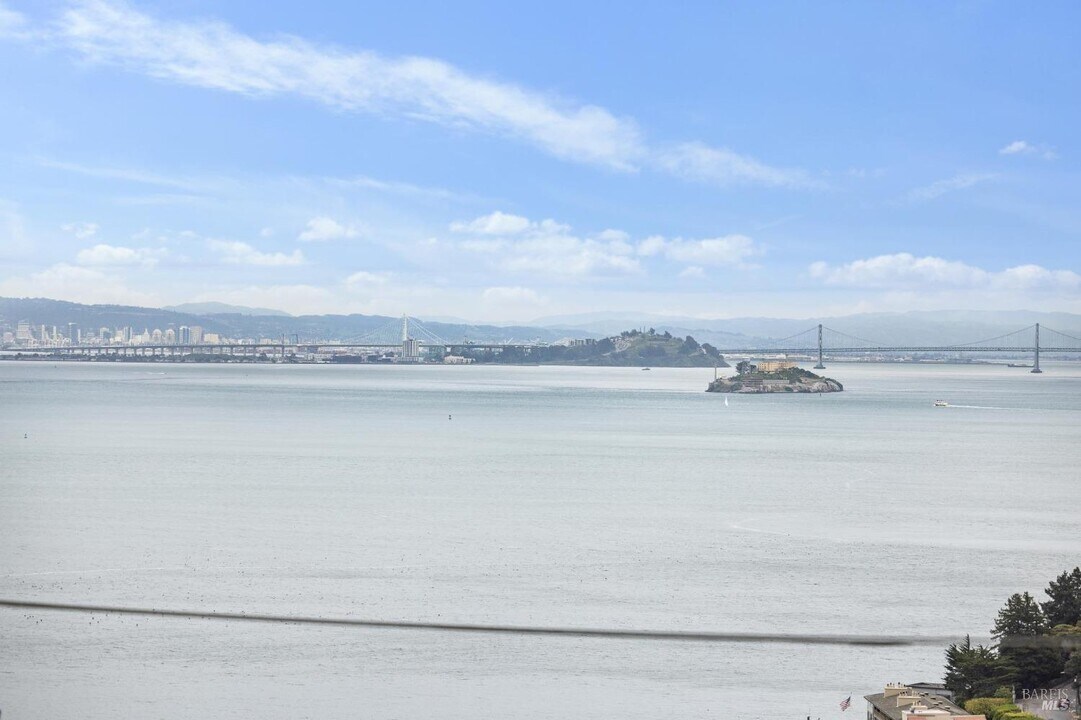 127 Crescent Ave in Sausalito, CA - Building Photo