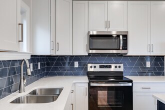 313 W 26th St, Unit 2 in Richmond, VA - Foto de edificio - Building Photo