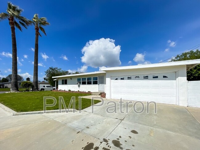 property at 17924 Gard Ave