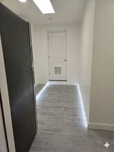 5140 NE 3rd Ave, Unit Unit 2 in Fort Lauderdale, FL - Foto de edificio - Building Photo