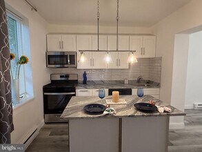 4918 Knorr St in Philadelphia, PA - Building Photo - Building Photo