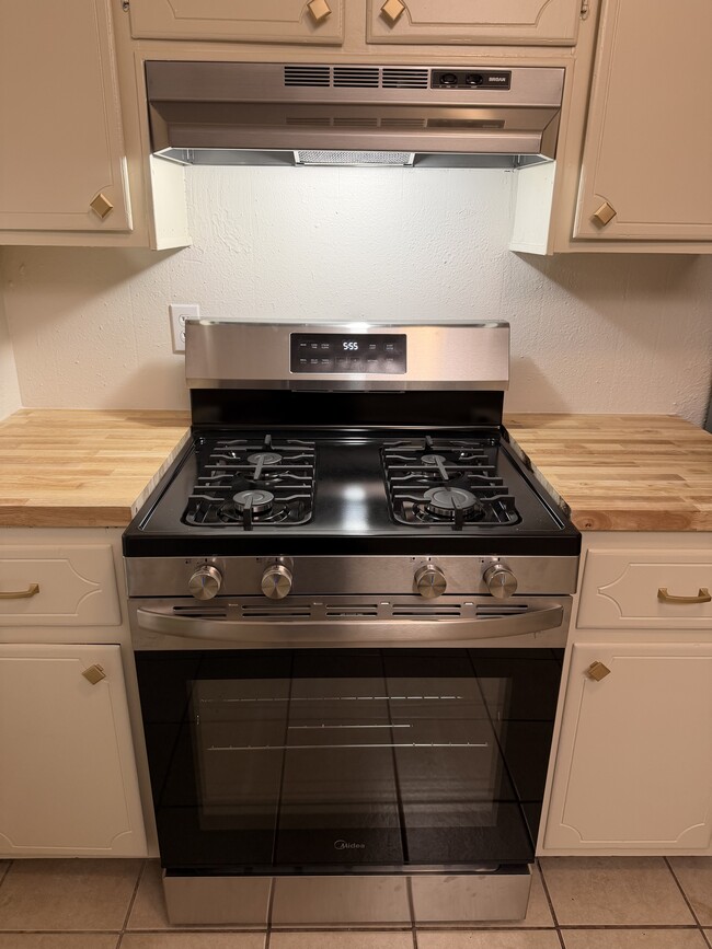 property at 405 Dent St