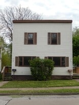 2111 W 6th St, Unit 2111 in Davenport, IA - Building Photo