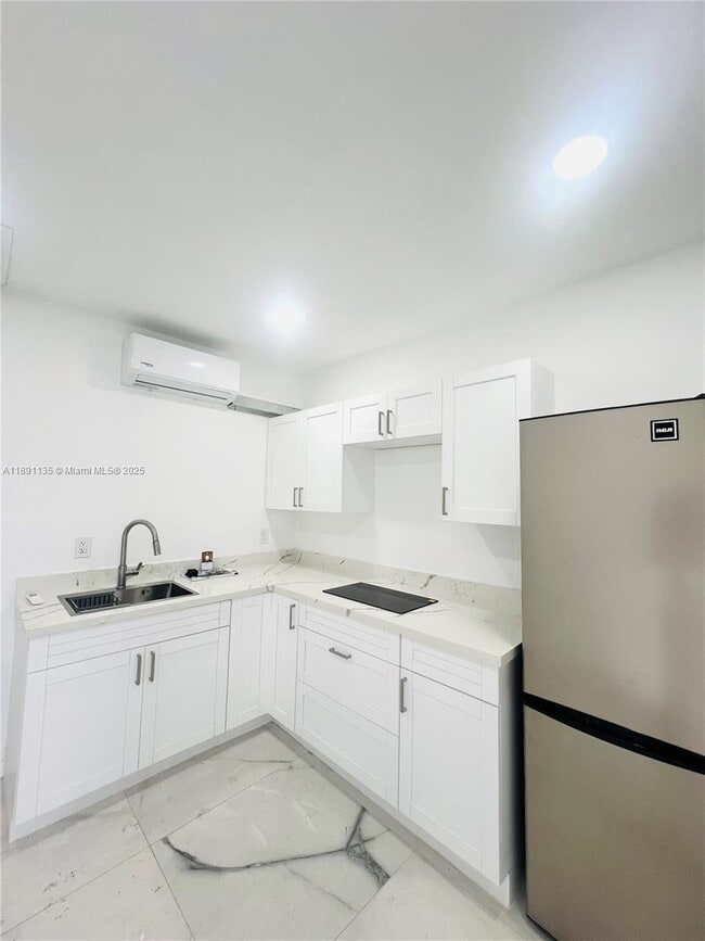 13065 SW 263rd Terrace in Homestead, FL - Building Photo - Building Photo