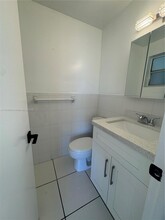 5420 Hollywood Blvd-Unit -103 in Hollywood, FL - Building Photo - Building Photo