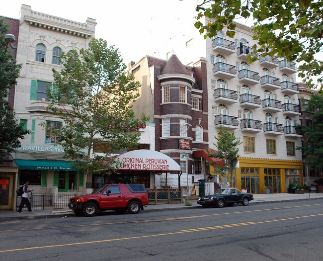 1834 Columbia Rd NW in Washington, DC - Building Photo - Building Photo