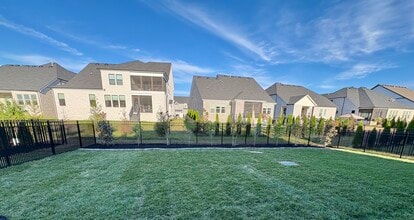 5052 High Park Hill Dr in Arrington, TN - Foto de edificio - Building Photo