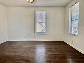 2910 E 12th St in Austin, TX - Building Photo - Building Photo
