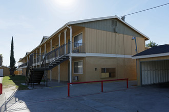 439 E Rialto Ave in San Bernardino, CA - Building Photo - Building Photo