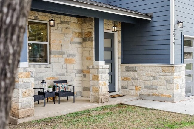 18529 Staghorn Dr in Lago Vista, TX - Building Photo - Building Photo