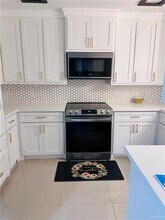 2117 S 6th St in McAllen, TX - Building Photo - Building Photo