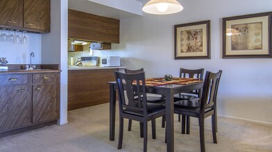 4150 E Cactus Rd-Unit -208 in Phoenix, AZ - Building Photo - Building Photo