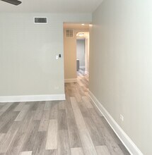 2858 W Shakespeare Ave-Unit -G in Chicago, IL - Building Photo - Building Photo