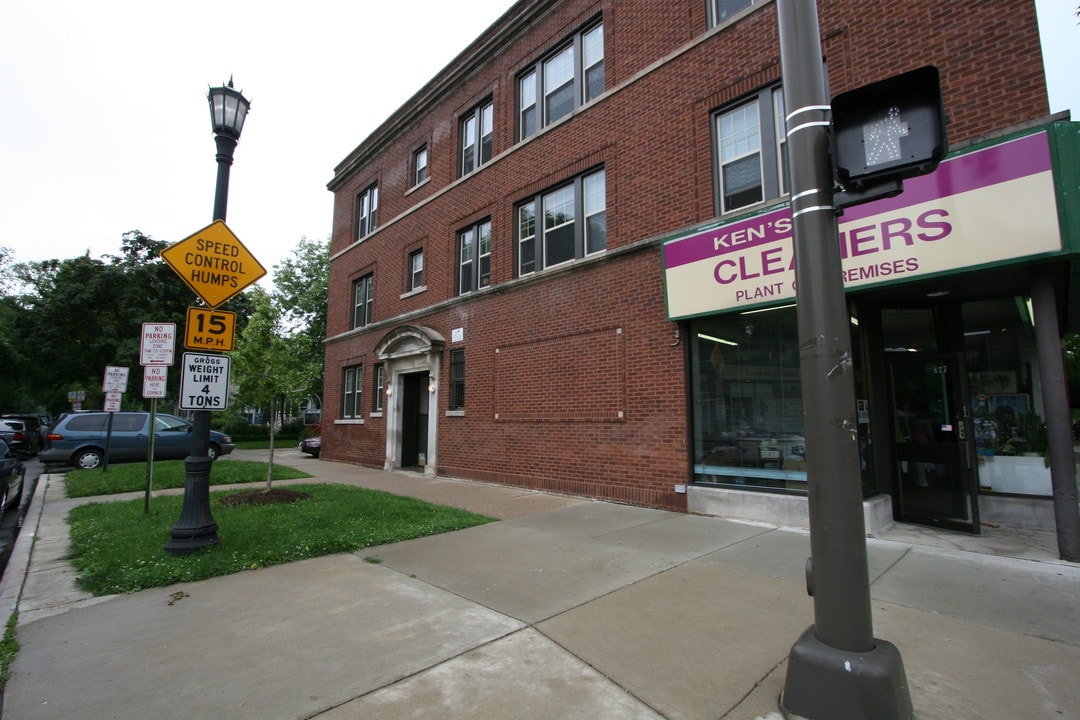 1301-1303 Elmwood Ave in Evanston, IL - Building Photo