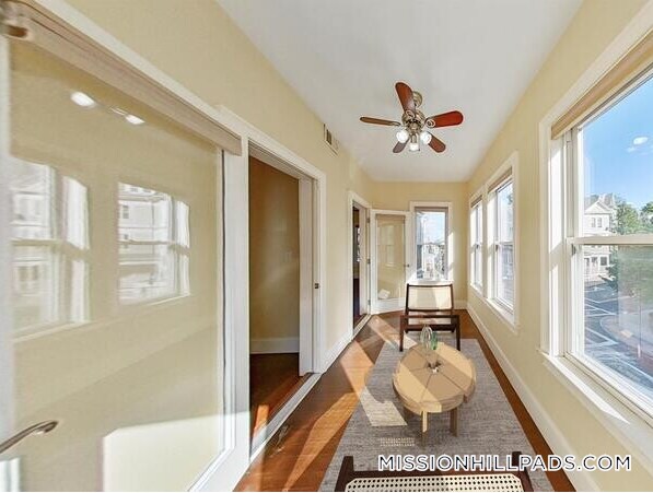 28 Fisher Ave in Boston, MA - Building Photo