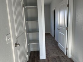 1420 Ogallala St in Pahrump, NV - Building Photo