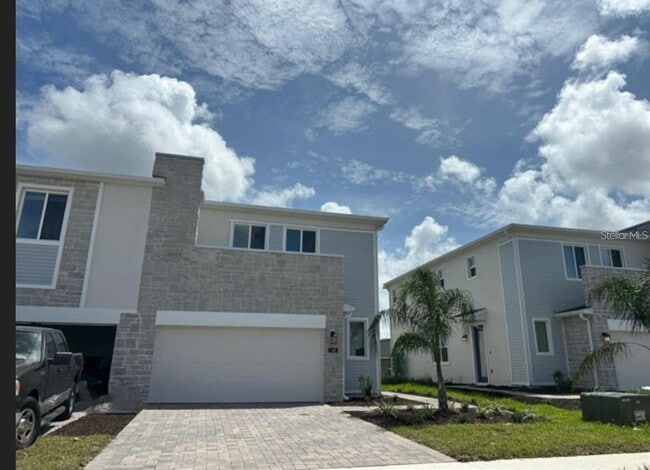145 Nine Iron Dr in Davenport, FL - Building Photo - Building Photo