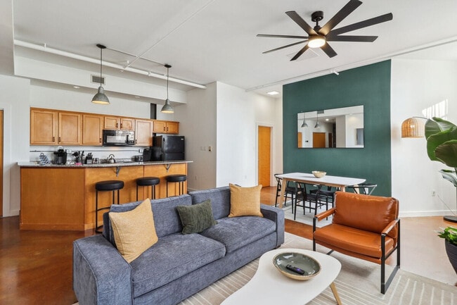 527 St Joseph St, Unit SI ID1265373P in New Orleans, LA - Building Photo - Building Photo