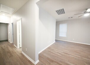 9406 Castillo Ct in Magnolia, TX - Building Photo - Building Photo