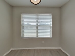 11151 N Lake Mist Ln in Willis, TX - Building Photo - Building Photo