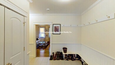 27 Glenville Ave, Unit 5 in Boston, MA - Building Photo - Building Photo