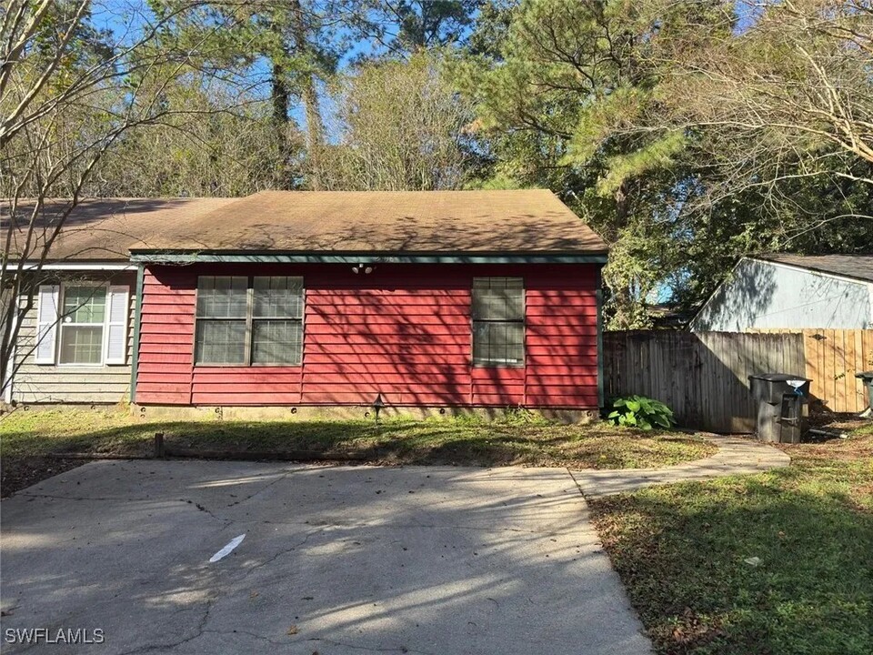 2408 Talco Hills Dr in Tallahassee, FL - Building Photo