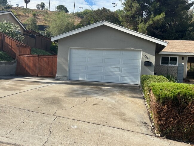 7216 Keighley St in San Diego, CA - Building Photo - Building Photo