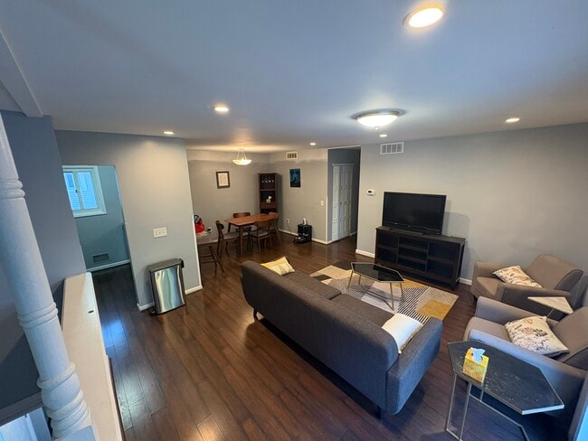 property at 522 Eastbrooke Ln
