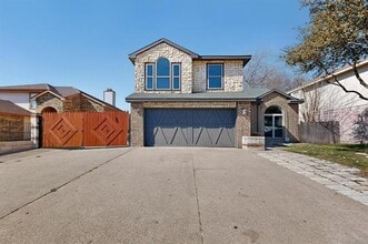 5204 Sherburne Dr in Arlington, TX - Building Photo - Building Photo