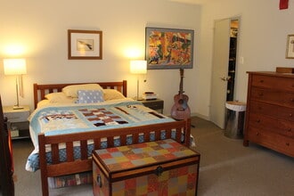 7333 New Hampshire Ave, Unit #420 in Takoma Park, MD - Building Photo - Building Photo